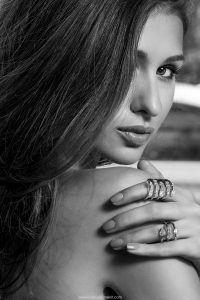 rich-gems-9658b_resize